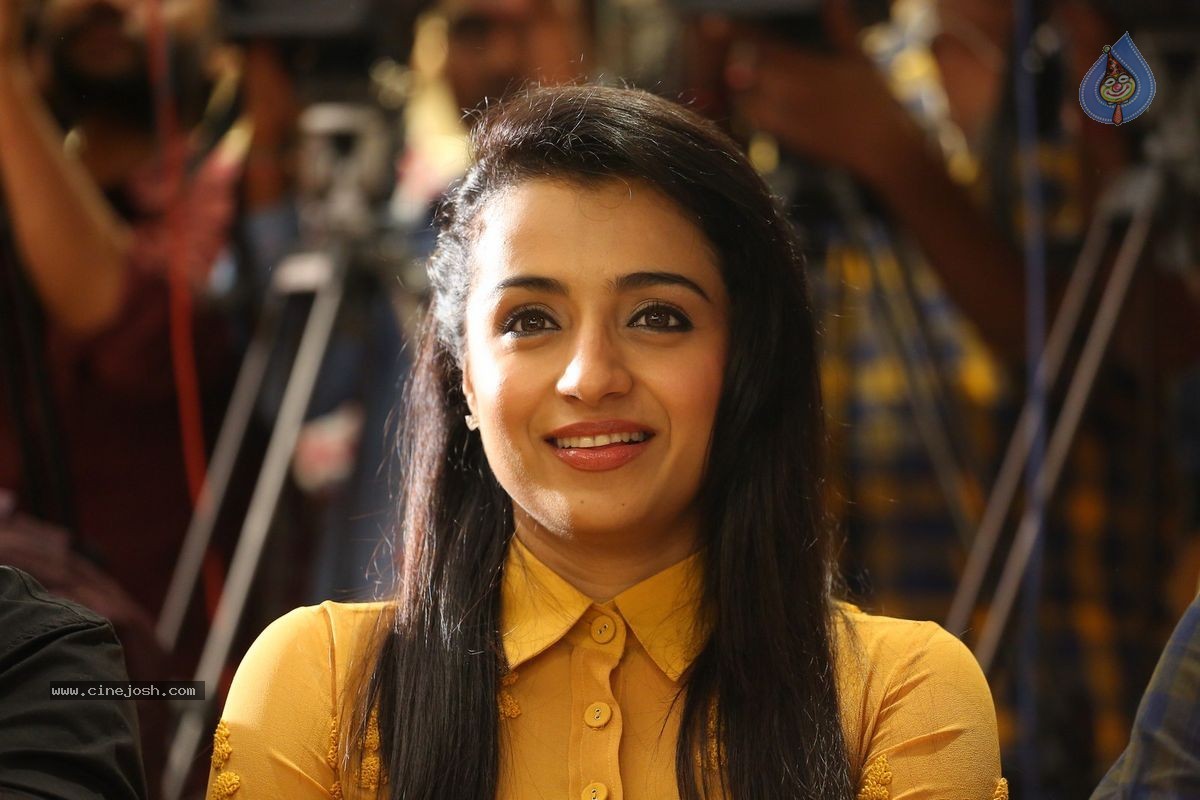 Trisha Photos - 50 / 56 photos