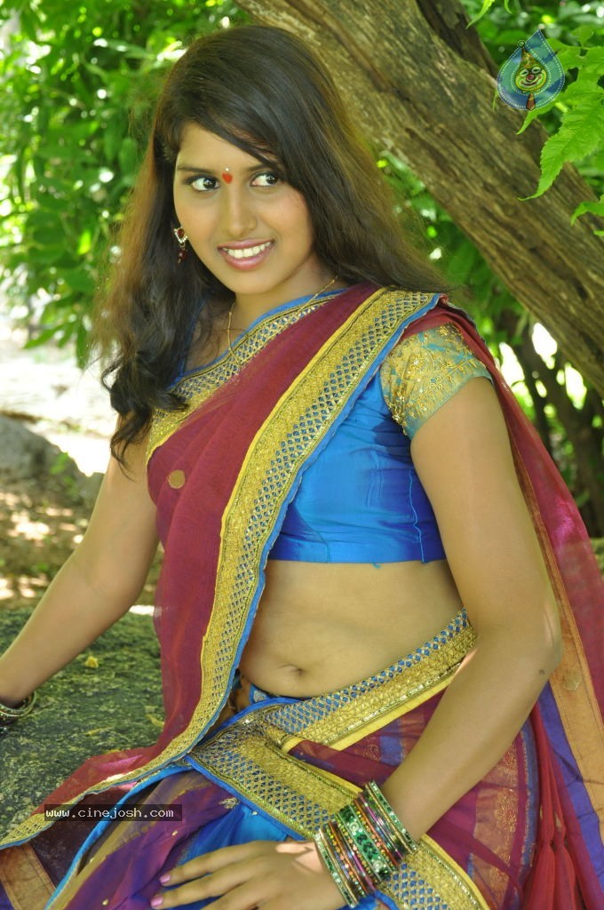 Tulasi Stills - 18 / 88 photos