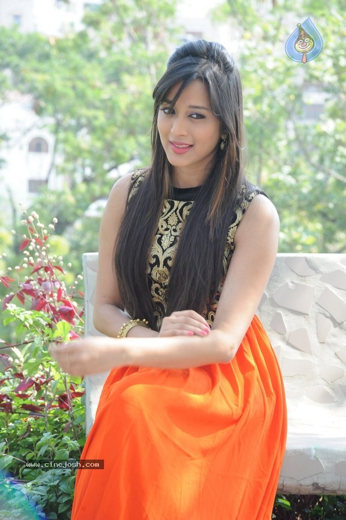 Tulika Gupta Stills - Photo 57 Of 80