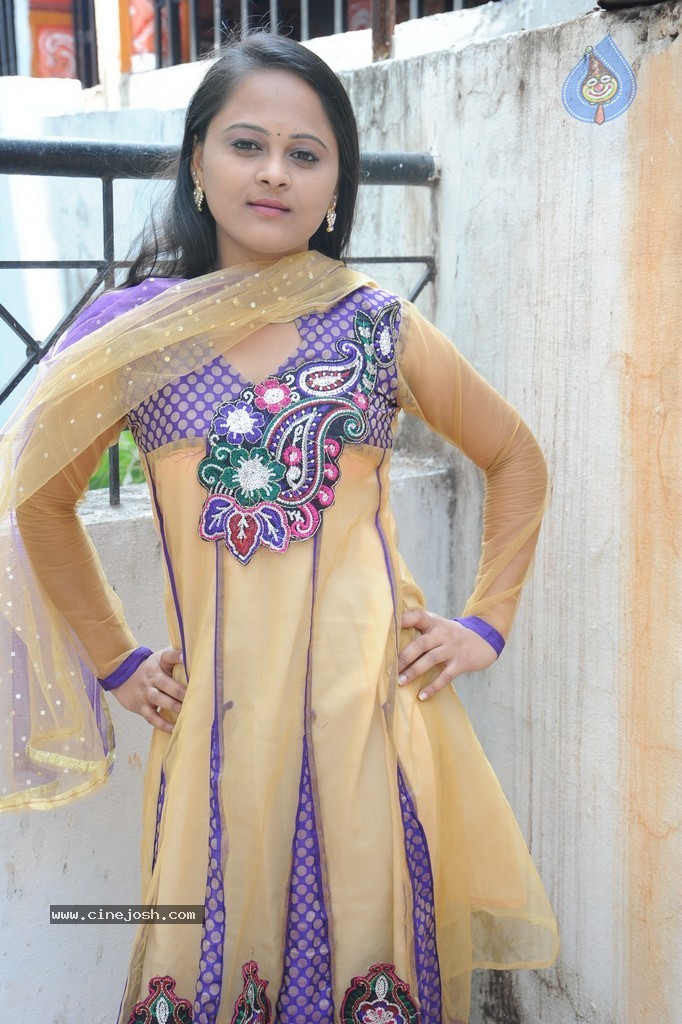 Usha Stills - 11 / 22 photos