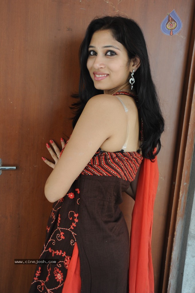 Usha Stills - 13 / 46 photos