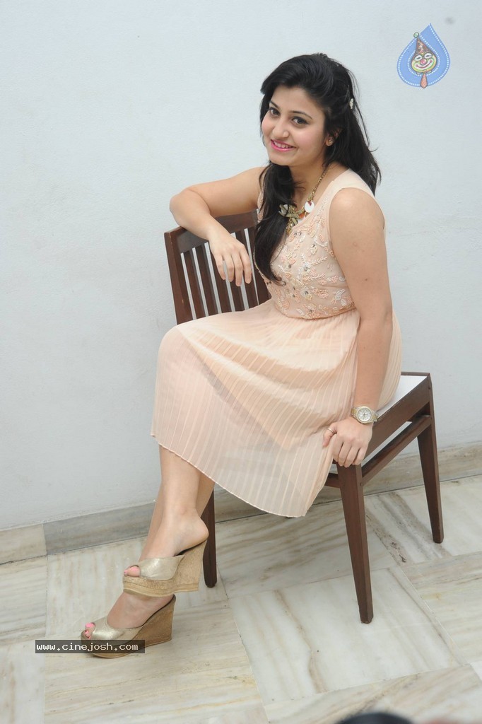 Vaishali New Stills - 28 / 88 photos