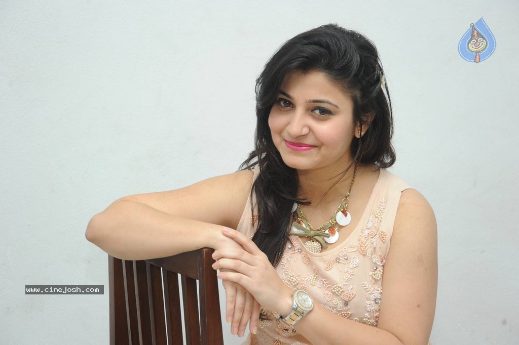 Vaishali New Stills - 29 / 88 photos