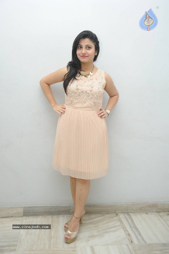 Vaishali New Stills - 37 / 88 photos