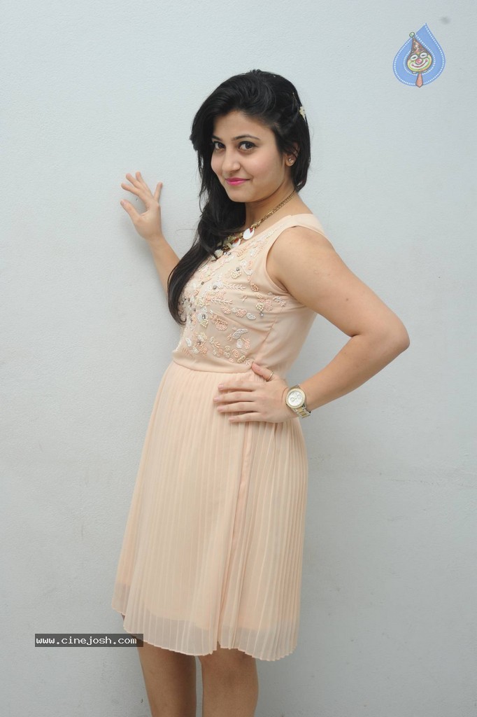 Vaishali New Stills - 41 / 88 photos