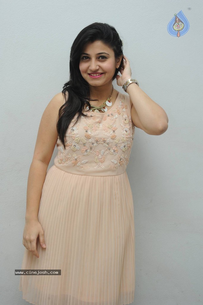 Vaishali New Stills - 59 / 88 photos