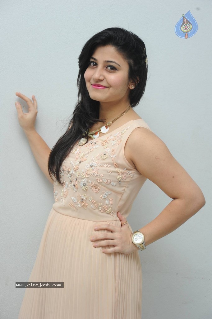 Vaishali New Stills - 79 / 88 photos