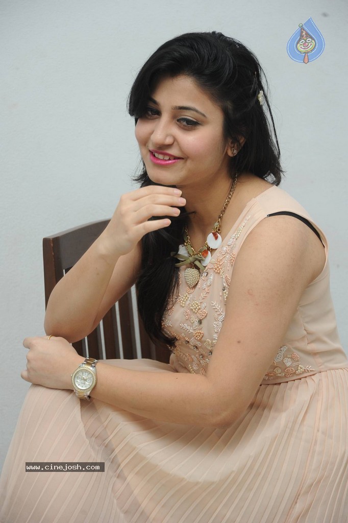 Vaishali New Stills - 86 / 88 photos