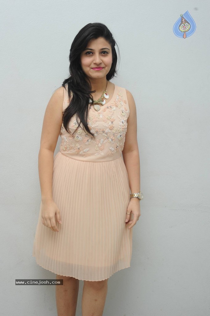 Vaishali New Stills - 88 / 88 photos