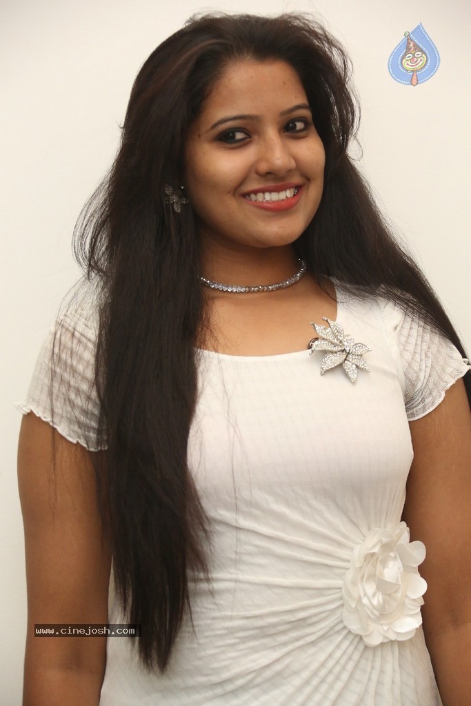 Vandana Stills - 26 / 77 photos