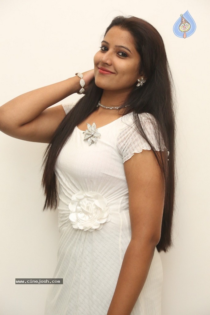 Vandana Stills - 47 / 77 photos