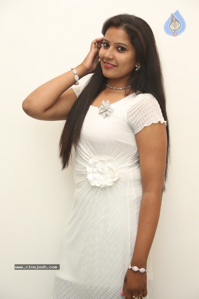 Vandana Stills - 66 / 77 photos