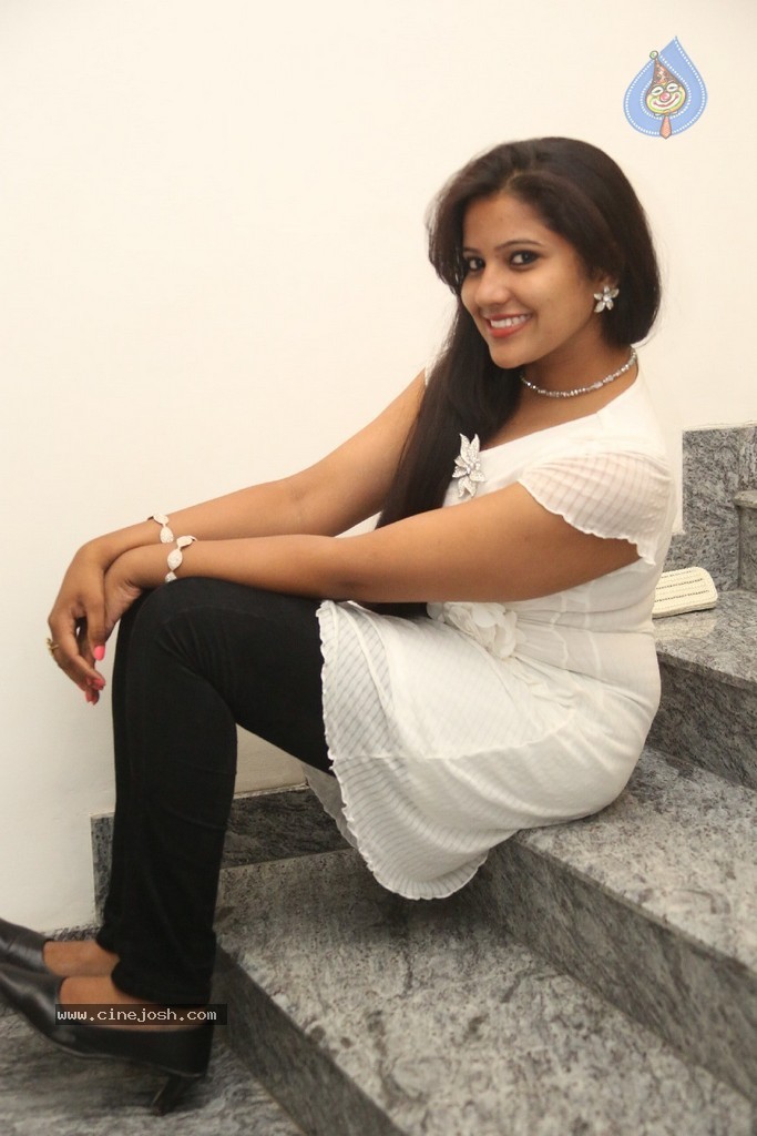 Vandana Stills - 67 / 77 photos