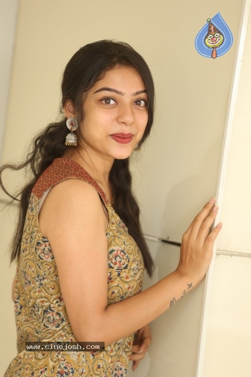 Varsha Bollamma Photos - 2 / 20 photos