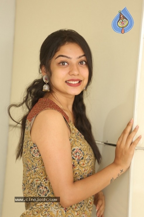 Varsha Bollamma Photos - 19 / 20 photos