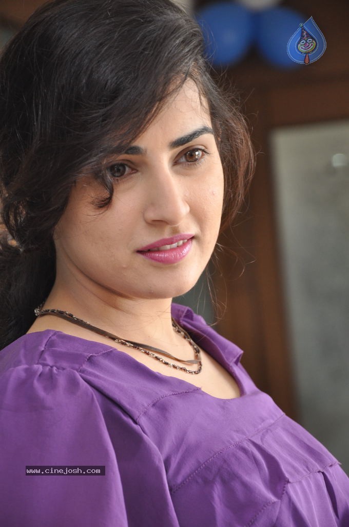 Veda New Stills - 22 / 43 photos