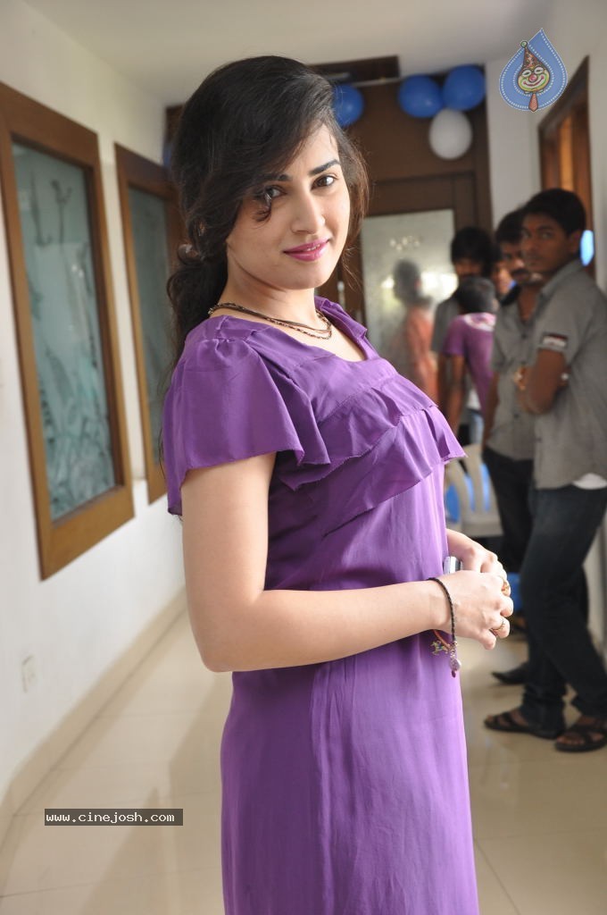 Veda New Stills - 28 / 43 photos