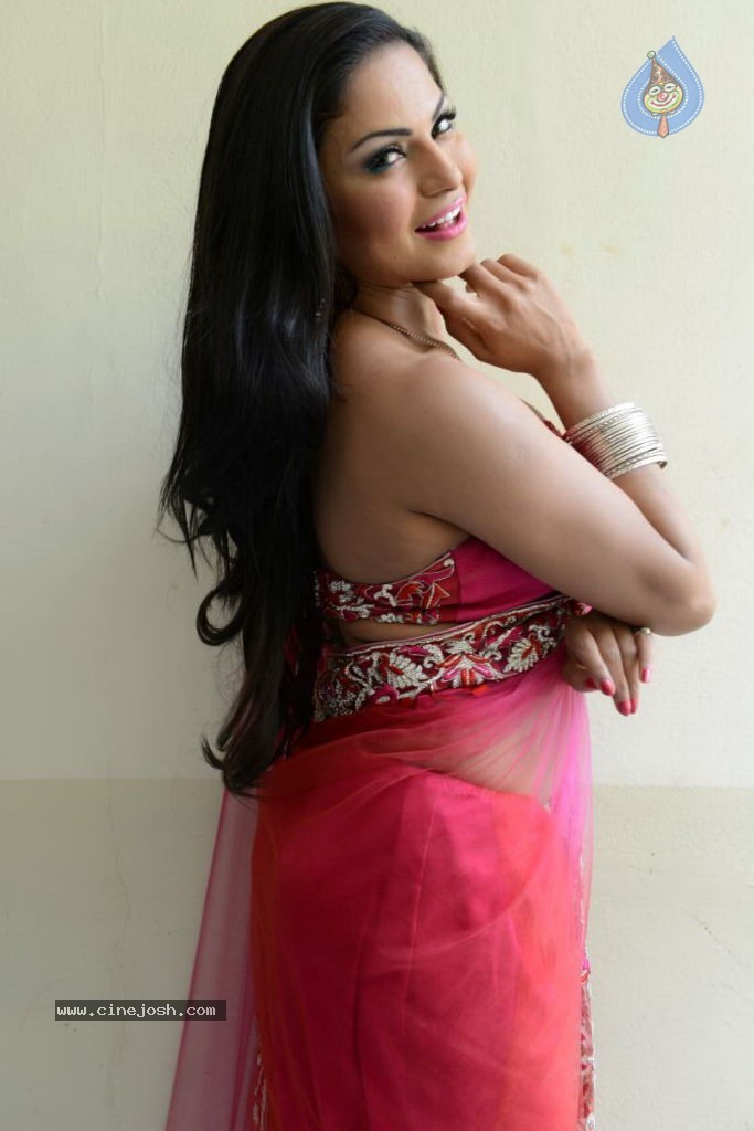Veena Malik Naved - Veena Malik Hot Stills - Photo 36 of 91