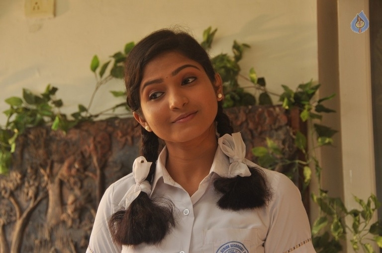 Venba Actress Photos - 8 / 19 photos