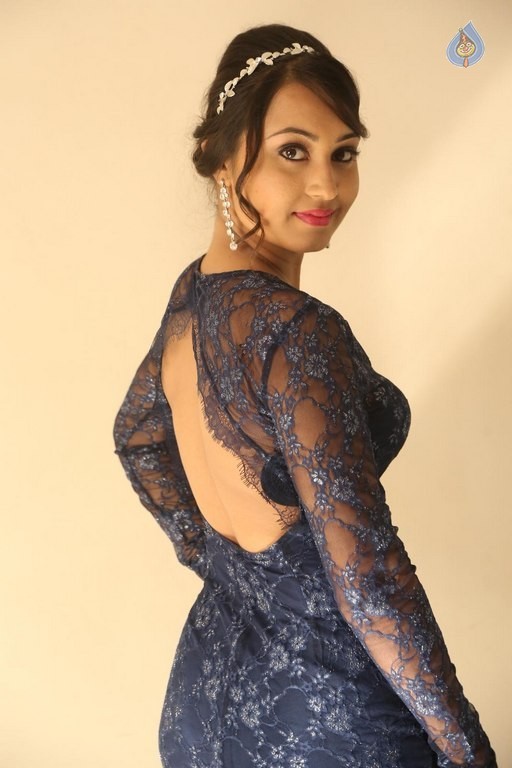 Vennela New Photos - 26 / 40 photos