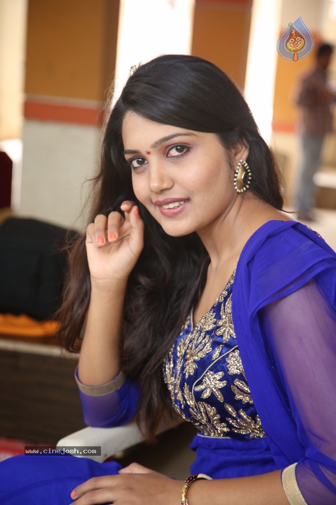 Vidharsha New Stills - 51 / 63 photos