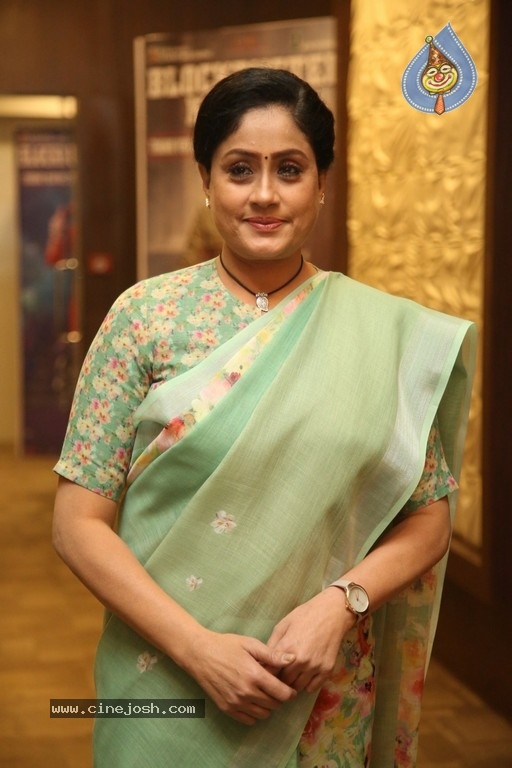 Vijayashanti Stllls - 8 / 12 photos