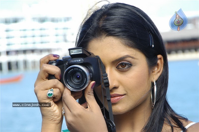 Vimala Raman (Exclusive CineJosh) - 82 / 82 photos