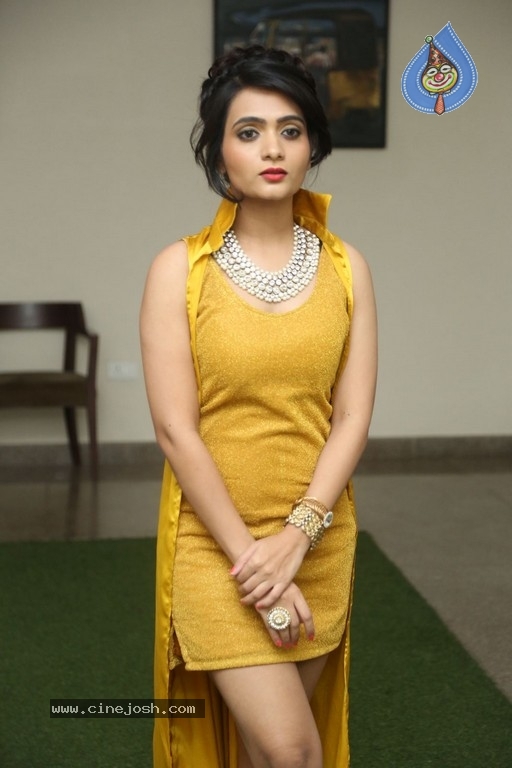 Vishakha New Pics - 4 / 36 photos