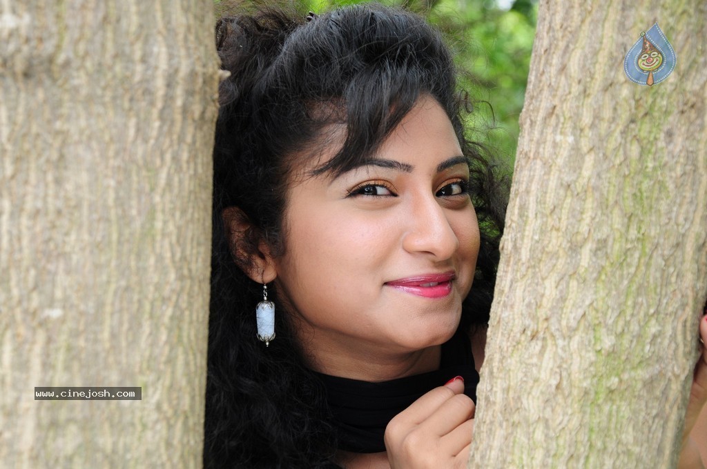 Vishnu Priya Images - 23 / 75 photos