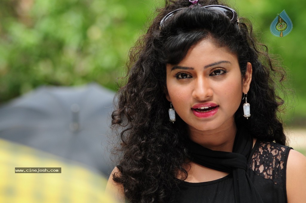 Vishnu Priya Images - 44 / 75 photos