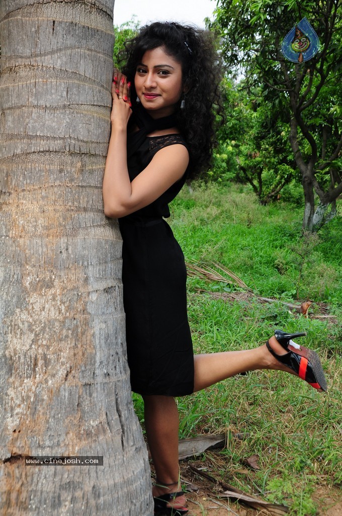 Vishnu Priya Images - 45 / 75 photos