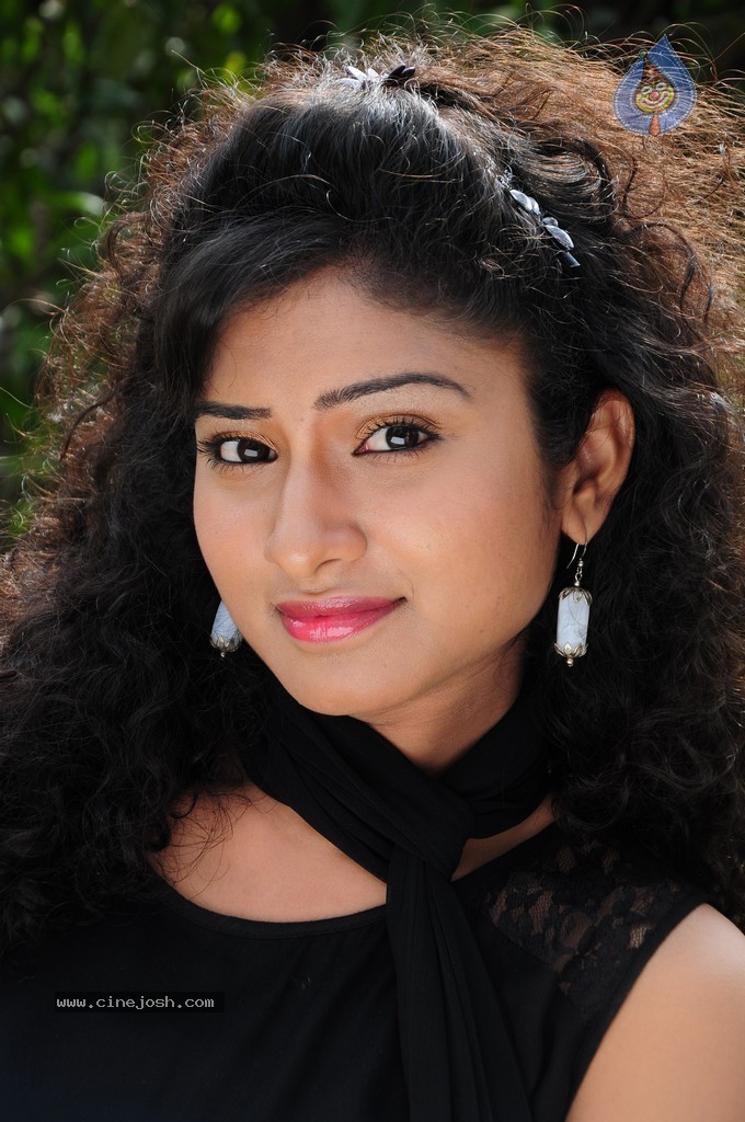 Vishnu Priya Images - 51 / 75 photos