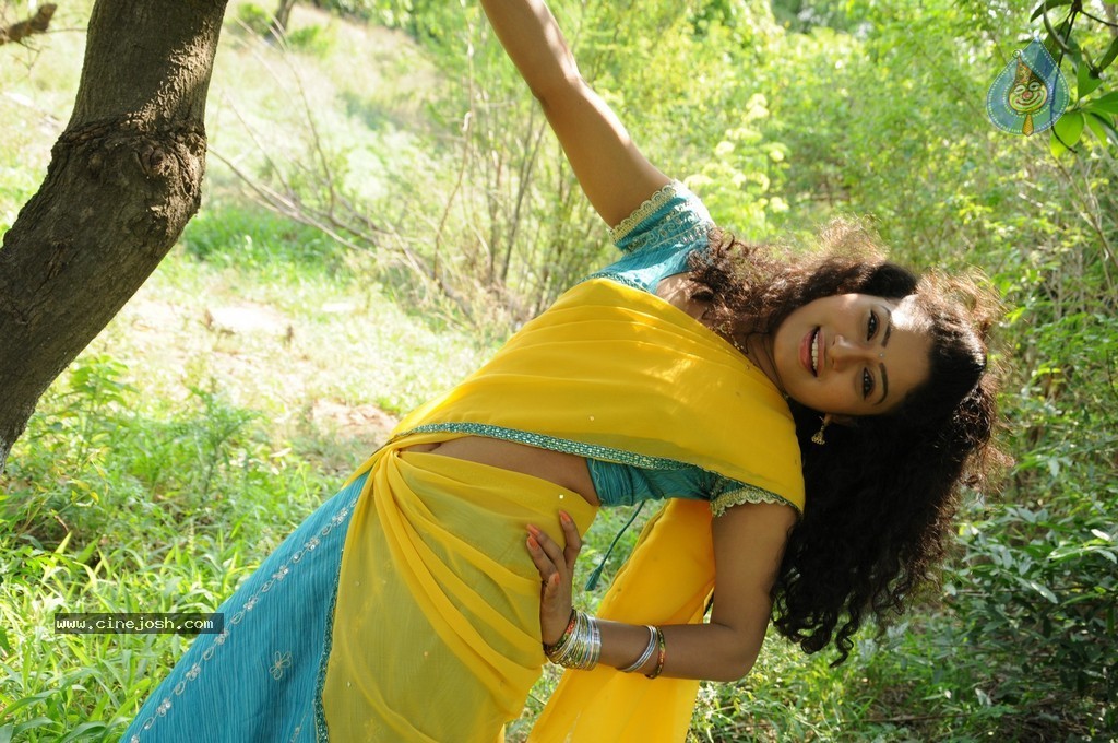 Vishnu Priya Images - 64 / 75 photos