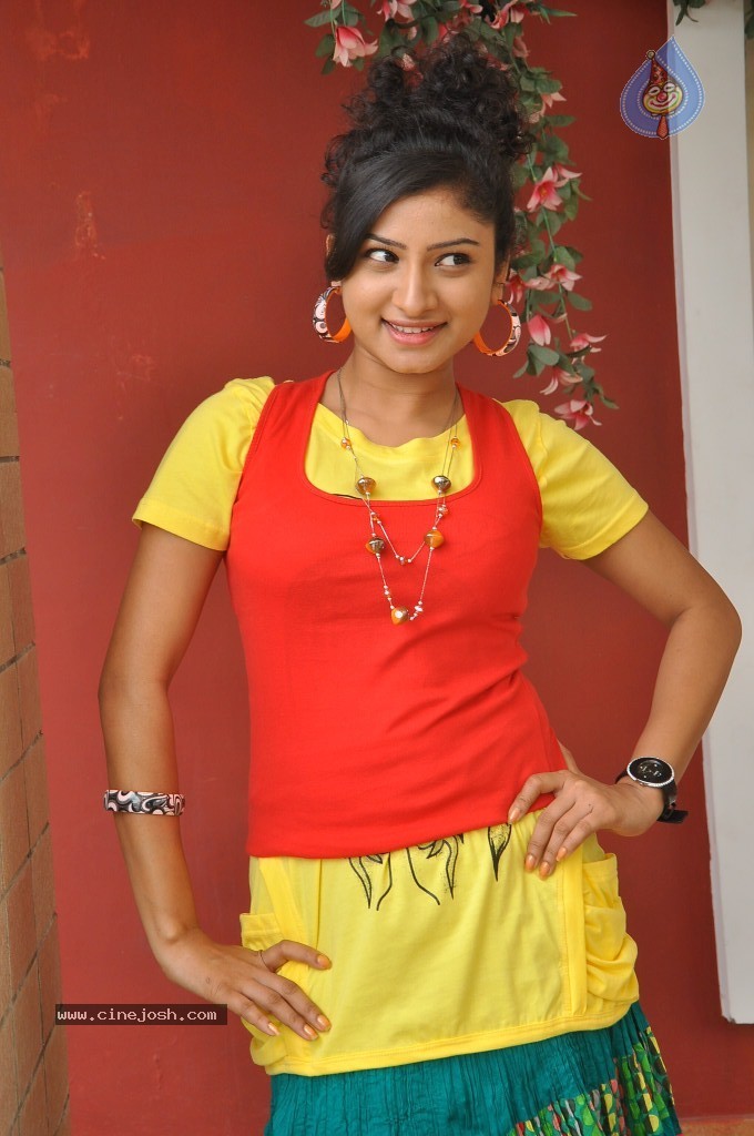 Vishnu Priya Stills - 6 / 66 photos