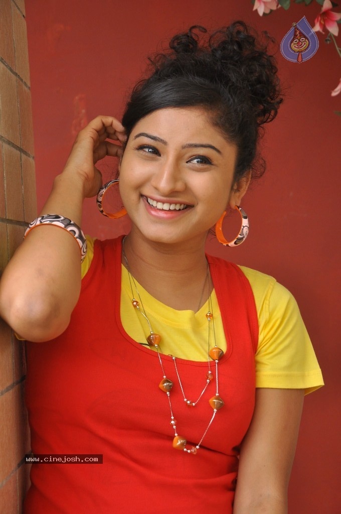 Vishnu Priya Stills - 21 / 66 photos