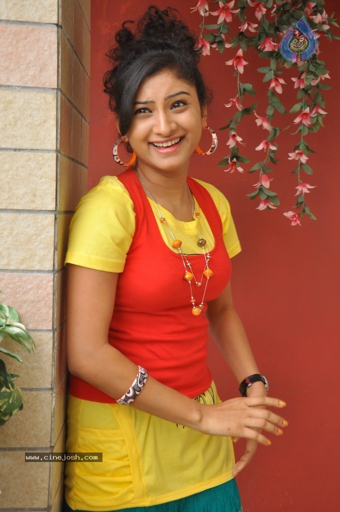 Vishnu Priya Stills - 29 / 66 photos