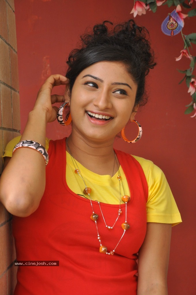 Vishnu Priya Stills - 34 / 66 photos