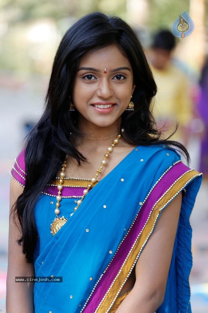 Vithika Latest Stills - 32 / 54 photos