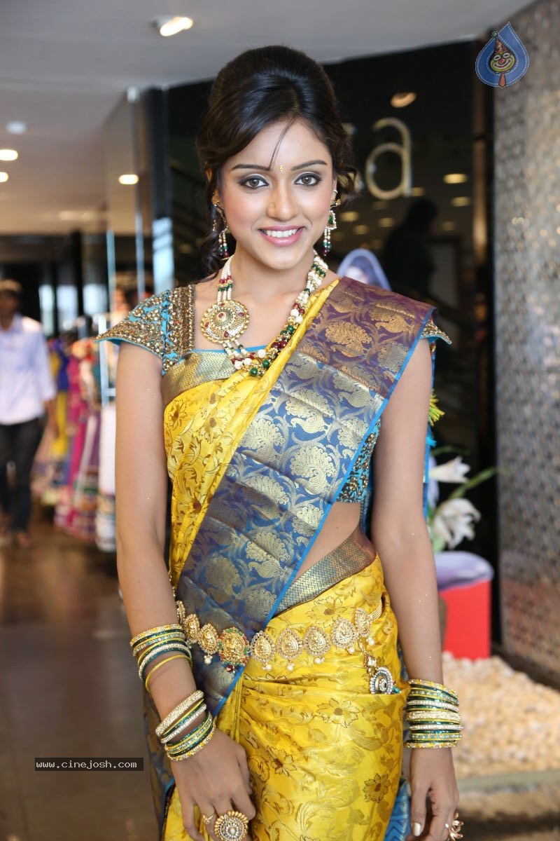 Vithika New Photos - 31 / 80 photos