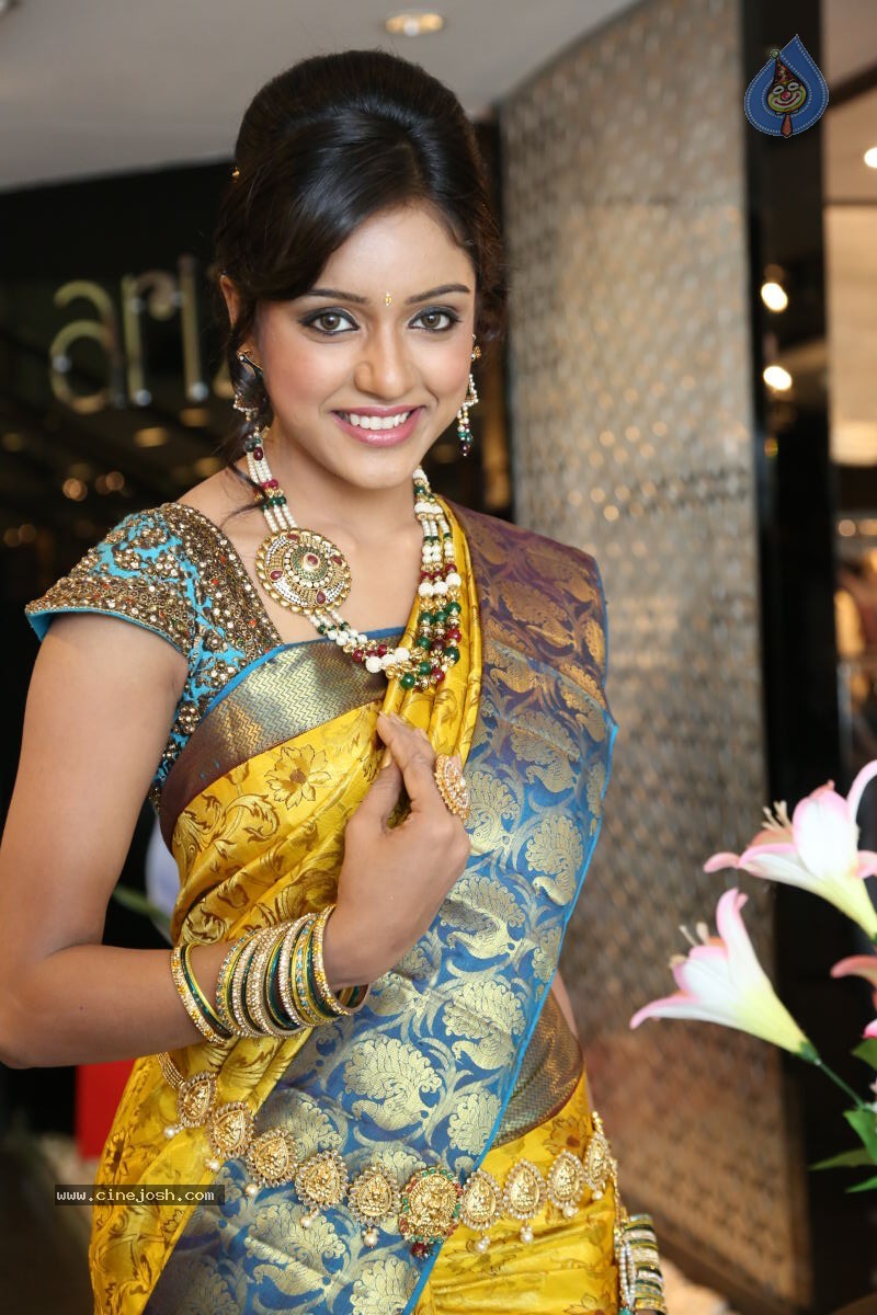 Vithika New Photos - 36 / 80 photos