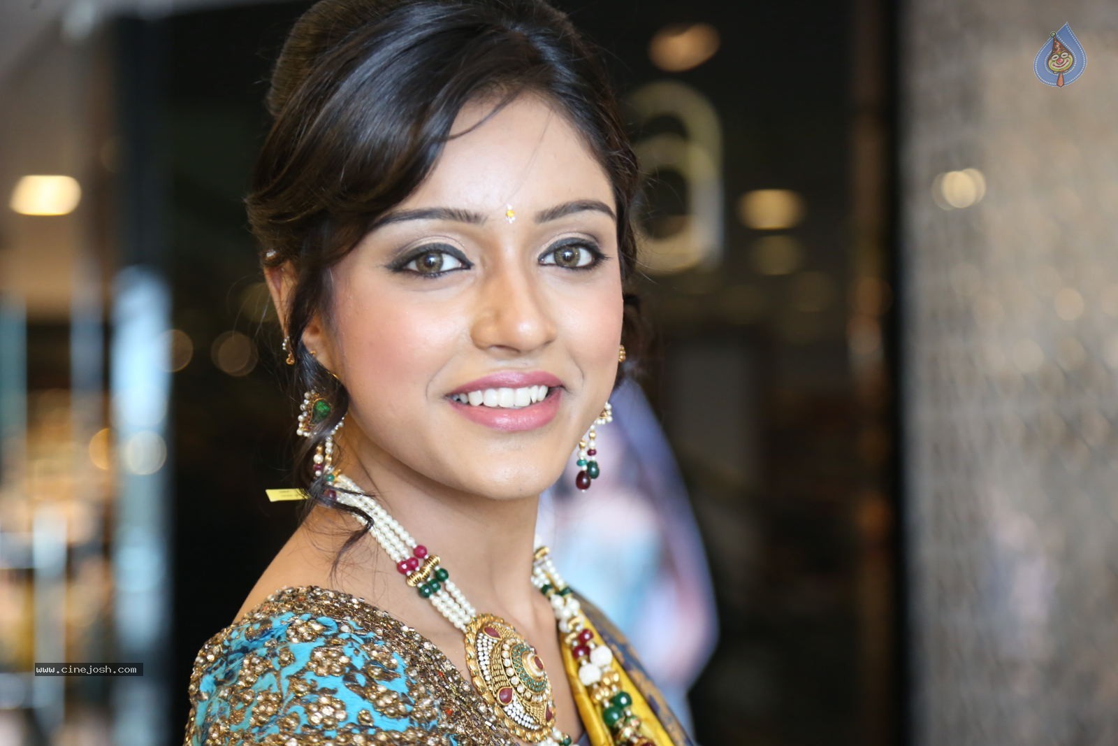 Vithika New Photos - 40 / 80 photos