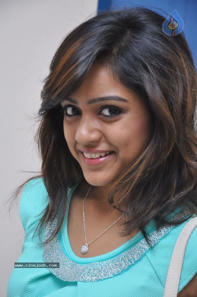 Vithika Sheru Gallery - 23 / 56 photos