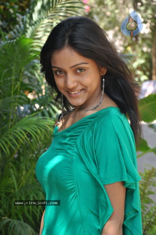 Vithika Stills - 36 / 83 photos