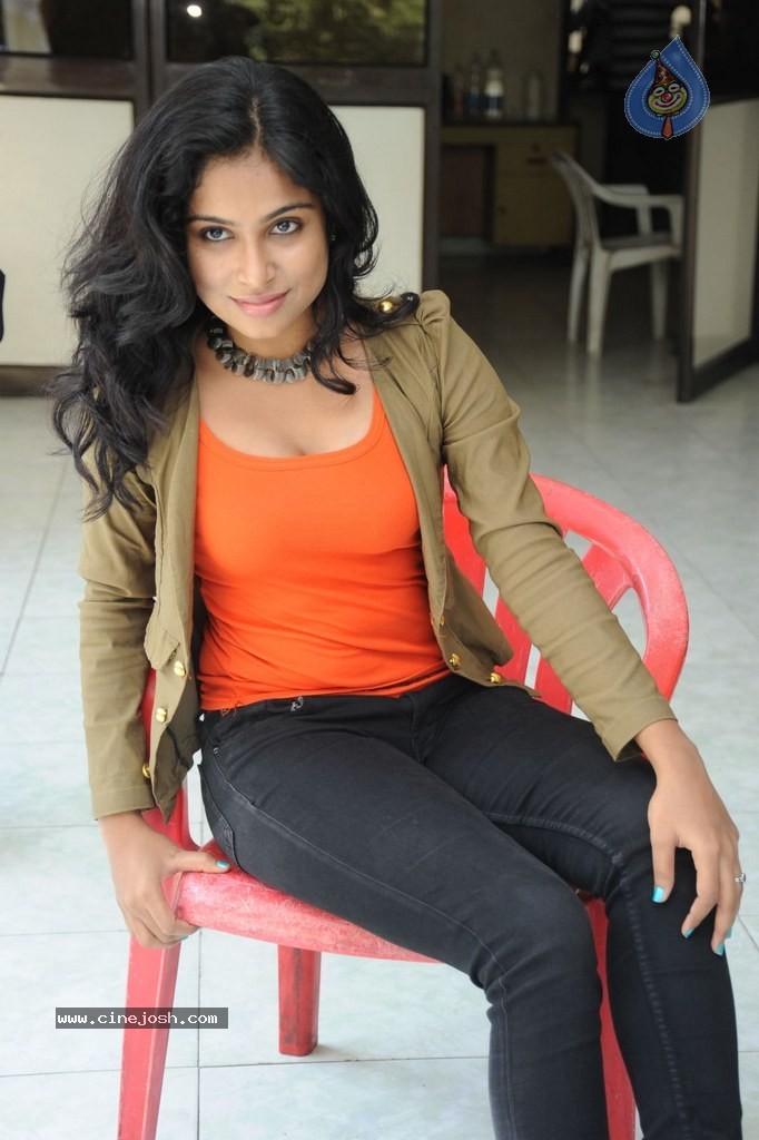 Vrushali Latest Photos - 60 / 109 photos