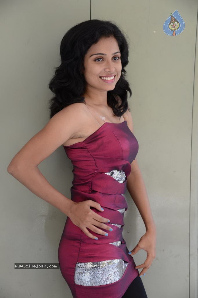 Vrushali New Stills - 63 / 114 photos