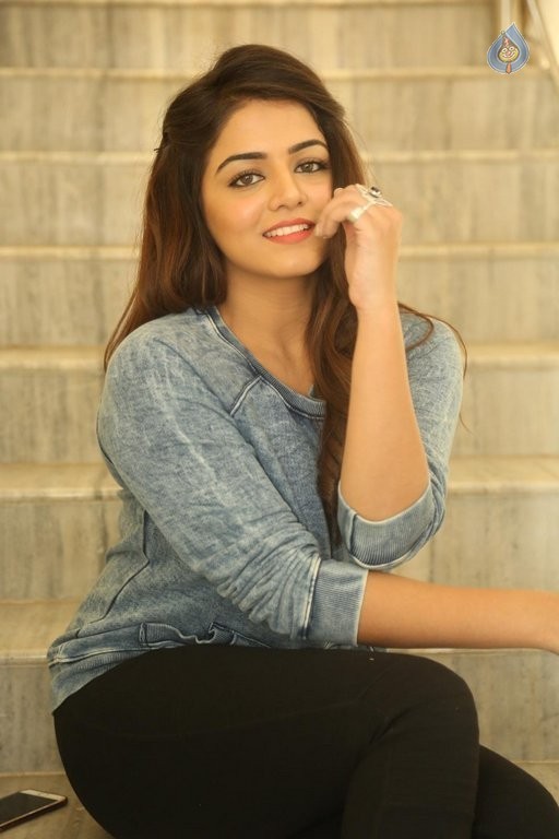 Wamiqa Gabbi New Pics - 12 / 47 photos