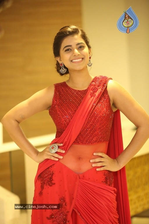 Yamini Bhaskar Photos - 11 / 21 photos