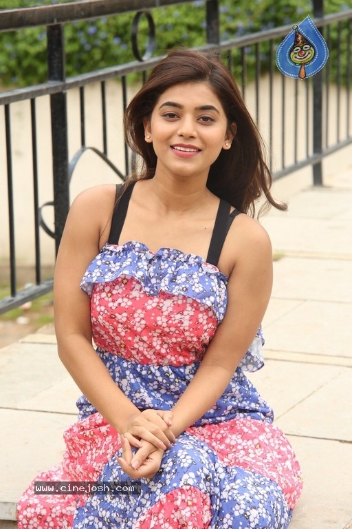 Yamini Bhaskar Stills - 1 / 36 photos