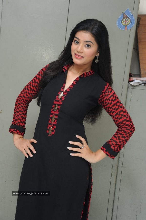 Yamini Bhasker - 9 / 80 photos