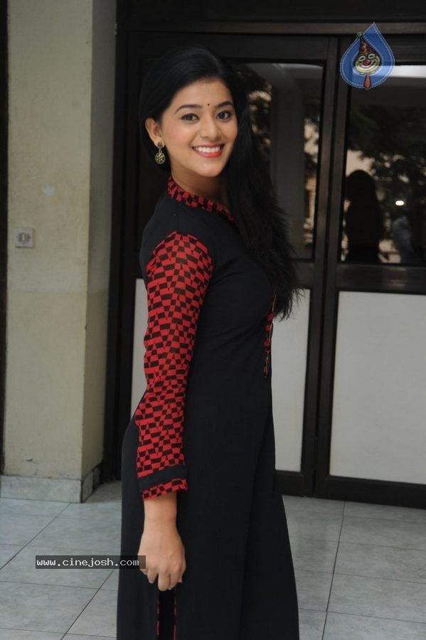 Yamini Bhasker - 79 / 80 photos